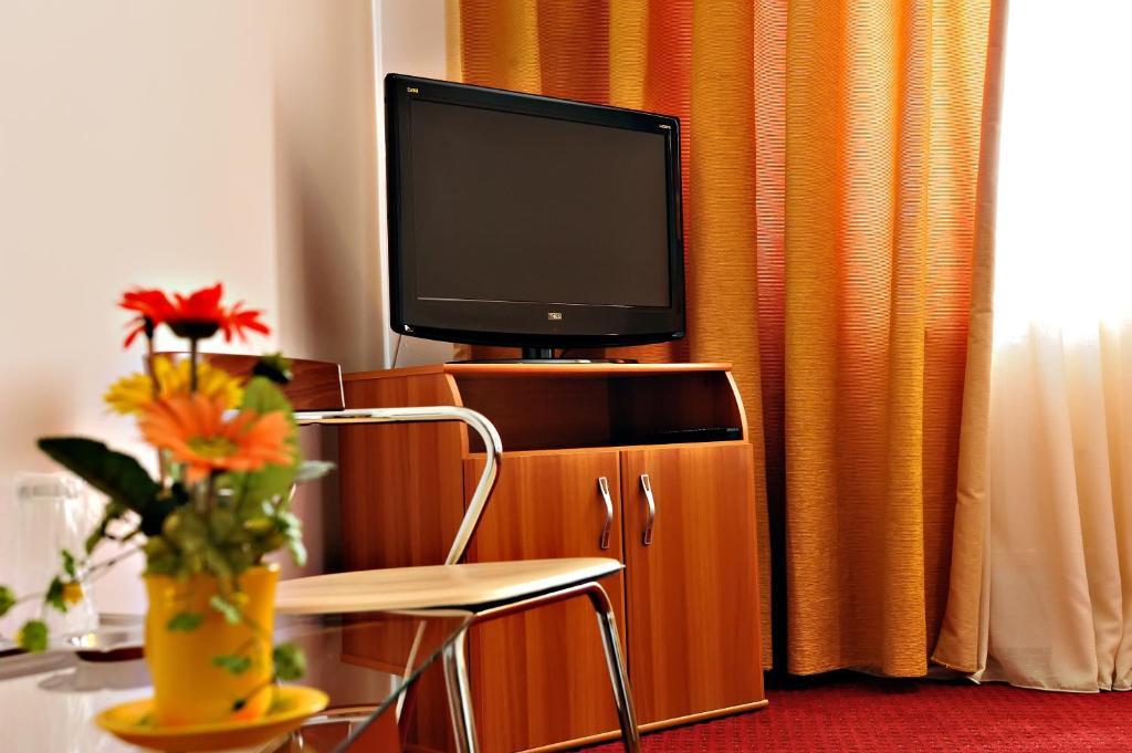 Motel Confort Floreşti エクステリア 写真